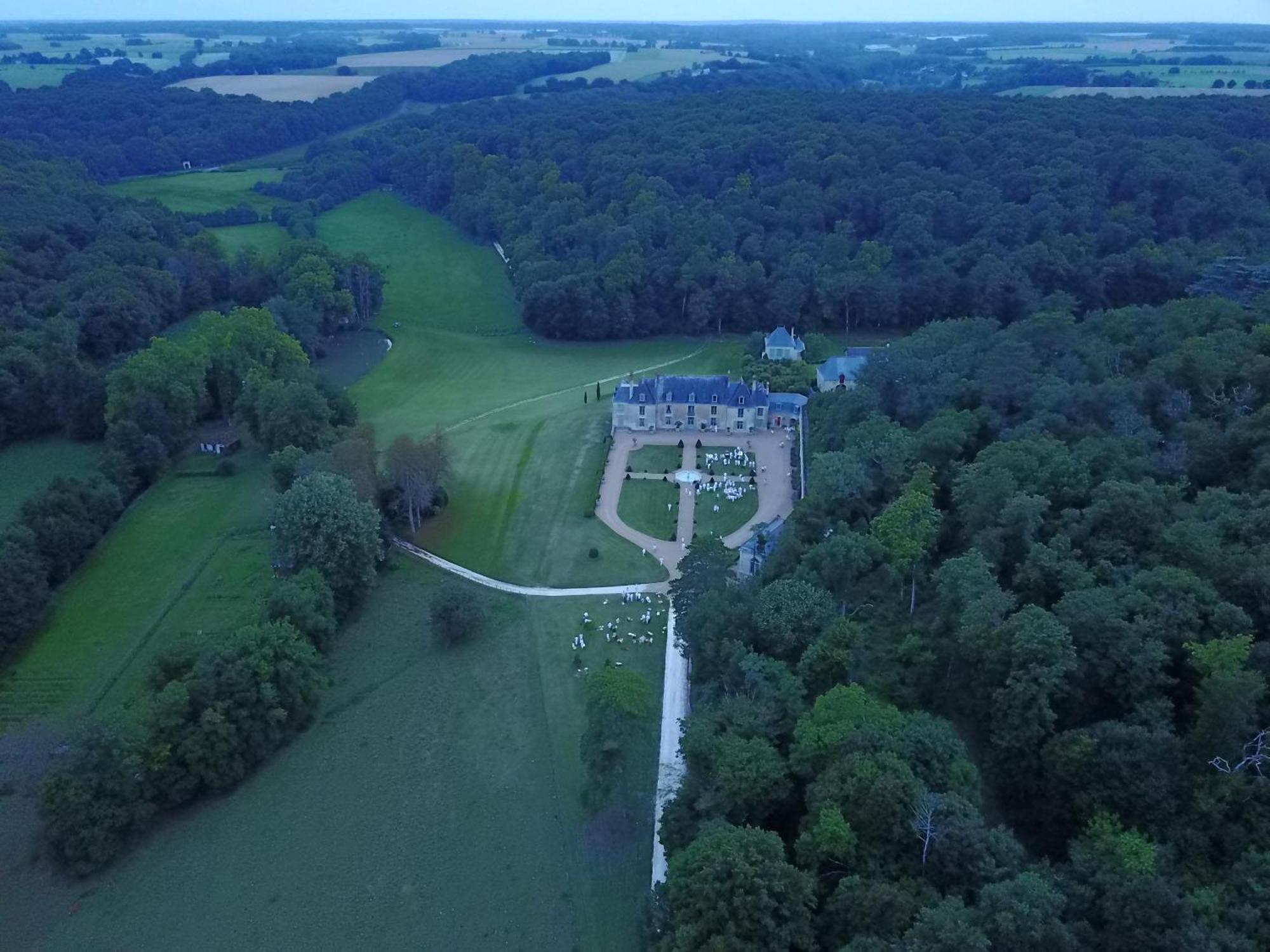 Gite Du Chateau D'Hodebert Saint-Paterne-Racan 外观 照片